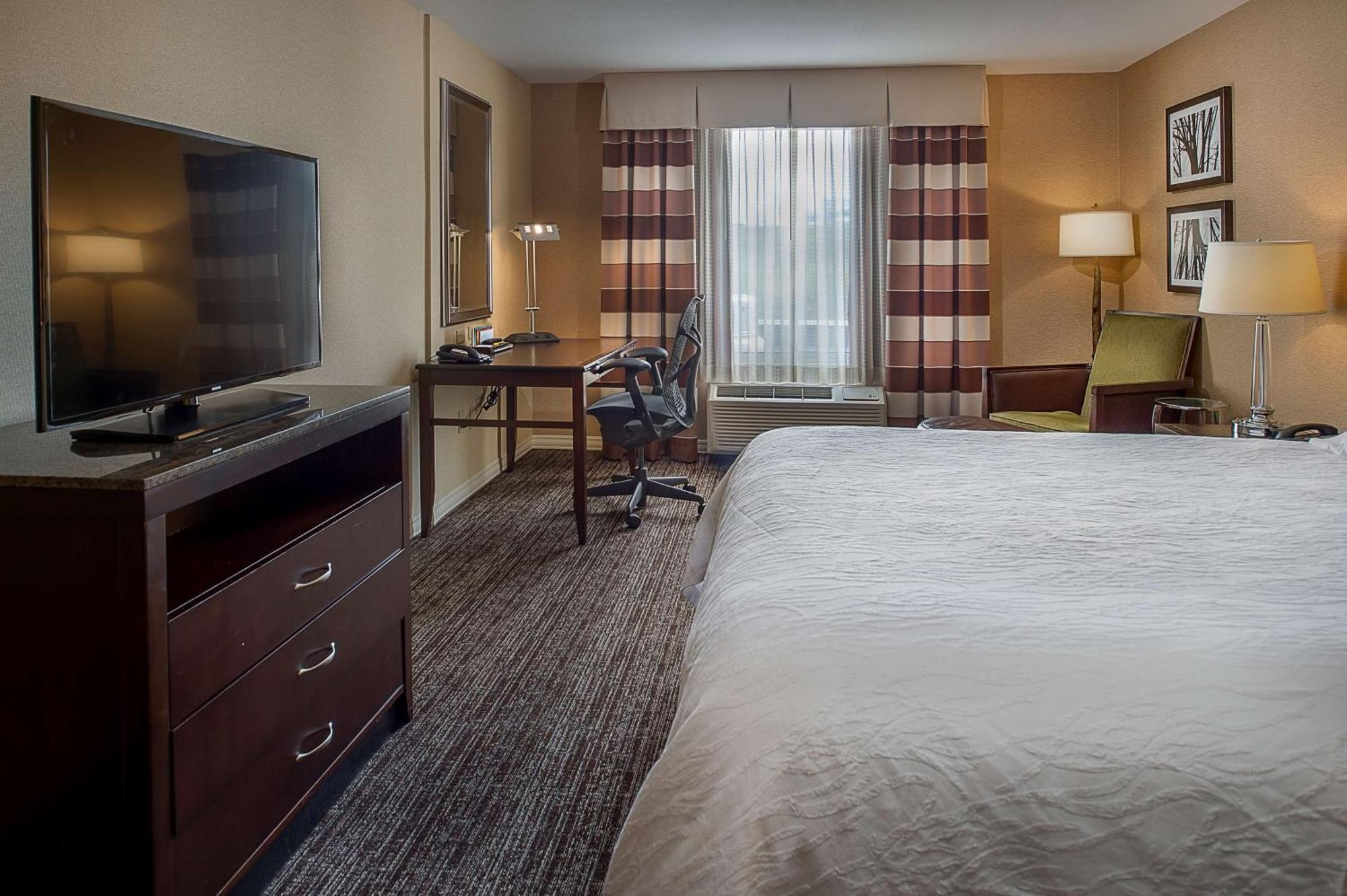 Hilton Garden Inn St. Louis Airport Berkeley Exterior photo