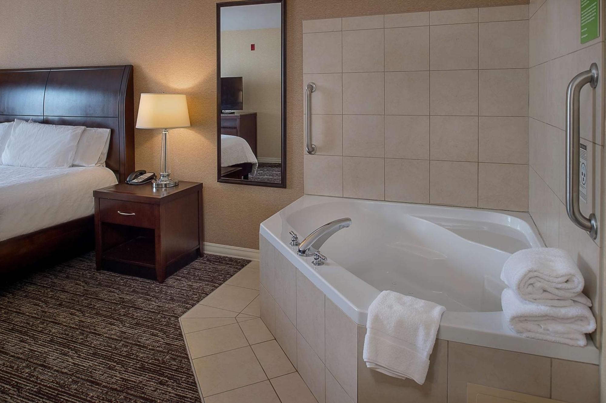 Hilton Garden Inn St. Louis Airport Berkeley Exterior photo