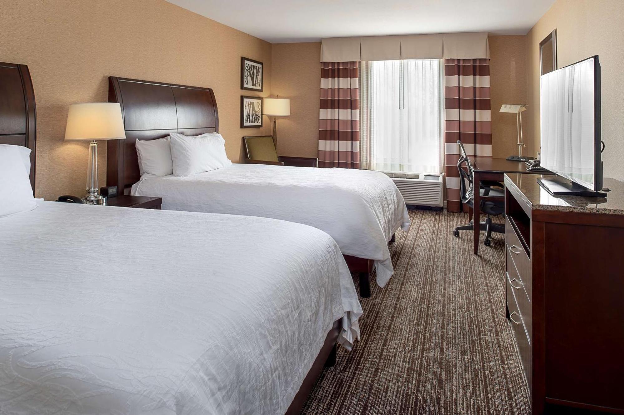 Hilton Garden Inn St. Louis Airport Berkeley Exterior photo