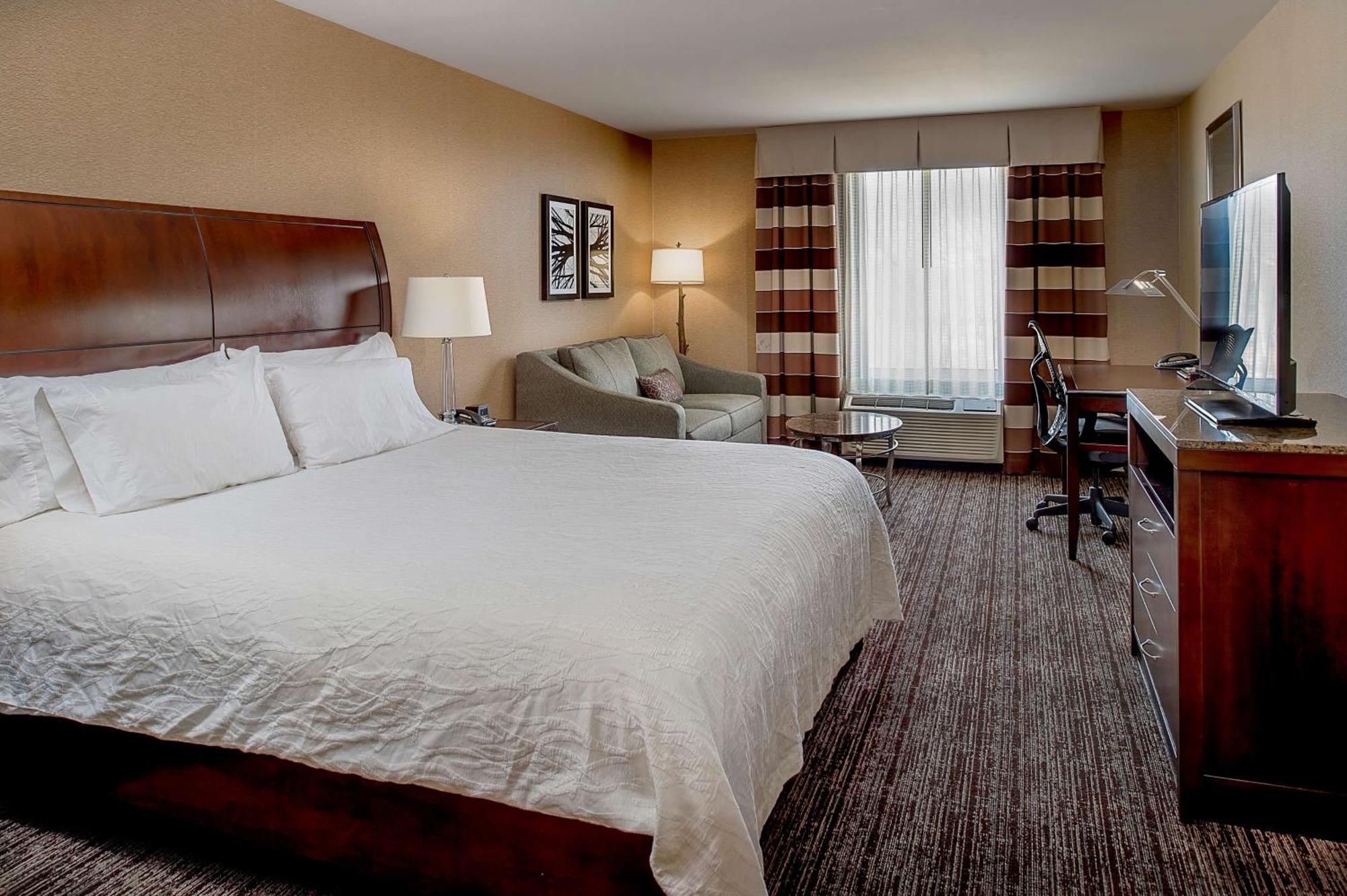 Hilton Garden Inn St. Louis Airport Berkeley Exterior photo